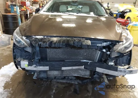 2017 Infiniti Qx30 Premium z USA, uszkodzony, nr VIN SJKCH5CR6HA032306